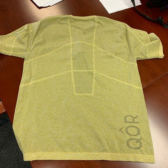 QOR Mens Performance Wear Quarter Zip Shirt sz L EUC - Picture 3 of 4